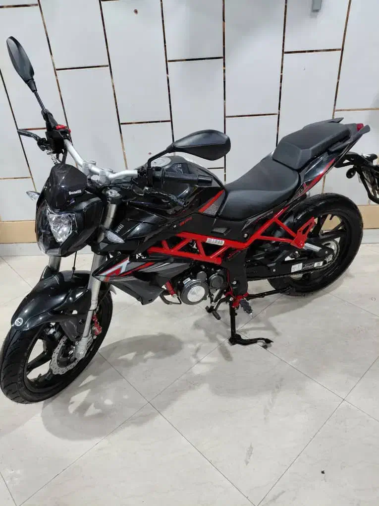 بنلی نیوفیس ۱۵۰ سی سی مدل ۴۰۲|موتورسیکلت|خمینی‌شهر, |دیوار