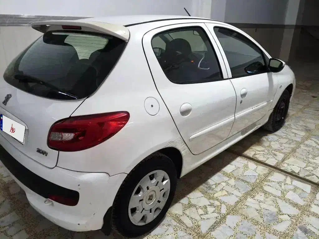 ۲۰۷ دنده ای کم کارکرد و کاملا سالم|خودرو سواری و وانت|رضوانشهر, |دیوار