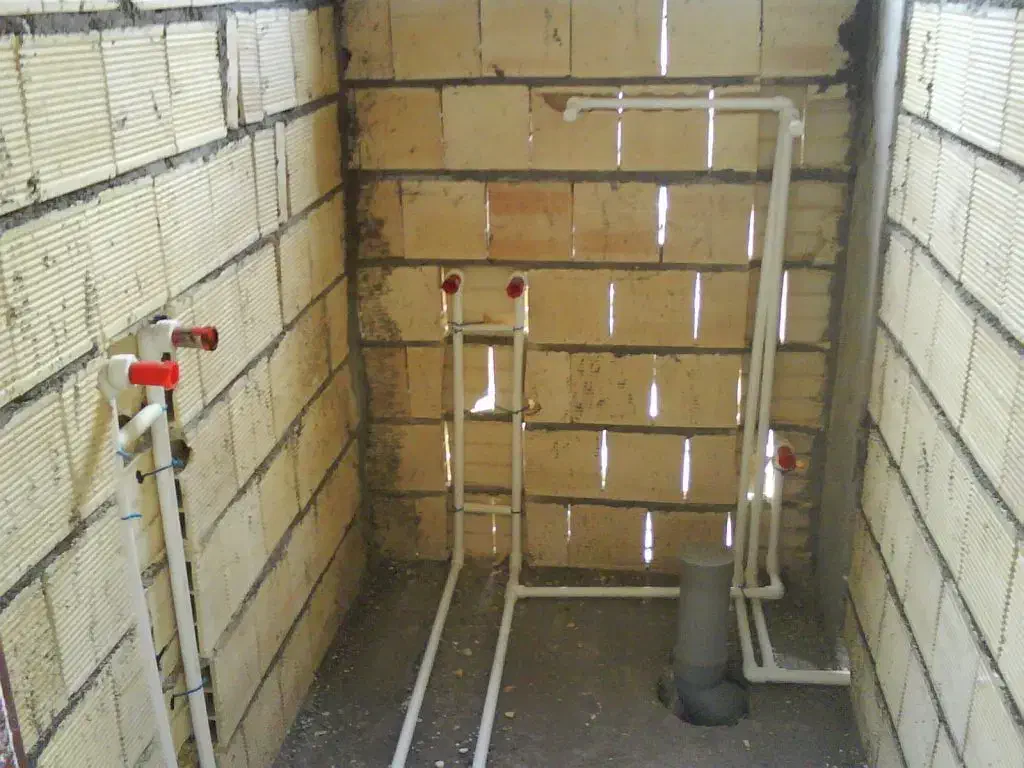 لوله کشی آب وفاضلاب برق کشی نصب وتعمیر پمپ منبع آب|خدمات پیشه و مهارت|شیراز, مسلم|دیوار