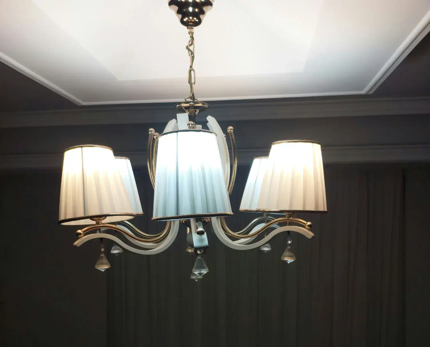 لوستر ۶ شاخه  به همراه دیوار  کوب|لوستر و چراغ آویز|تهران, ارامنه|دیوار