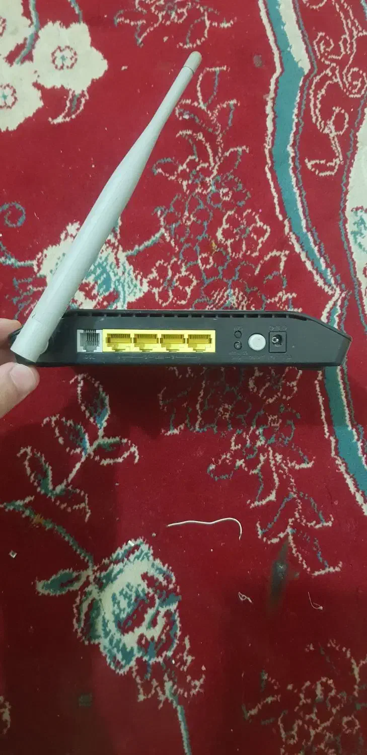مودم D-LINK سالم بدون مشکل|مودم و تجهیزات شبکه|ملایر, |دیوار