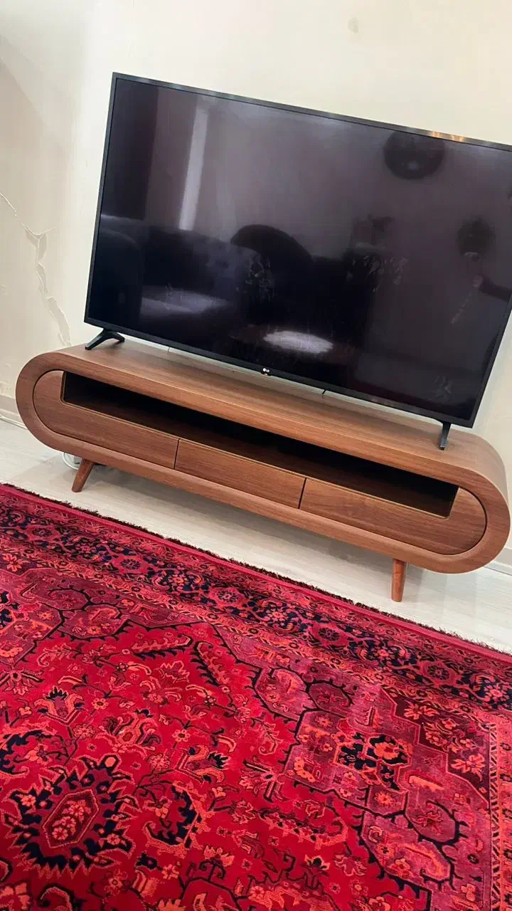 میز تلویزیون|بوفه، ویترین، کنسول|رودهن, |دیوار