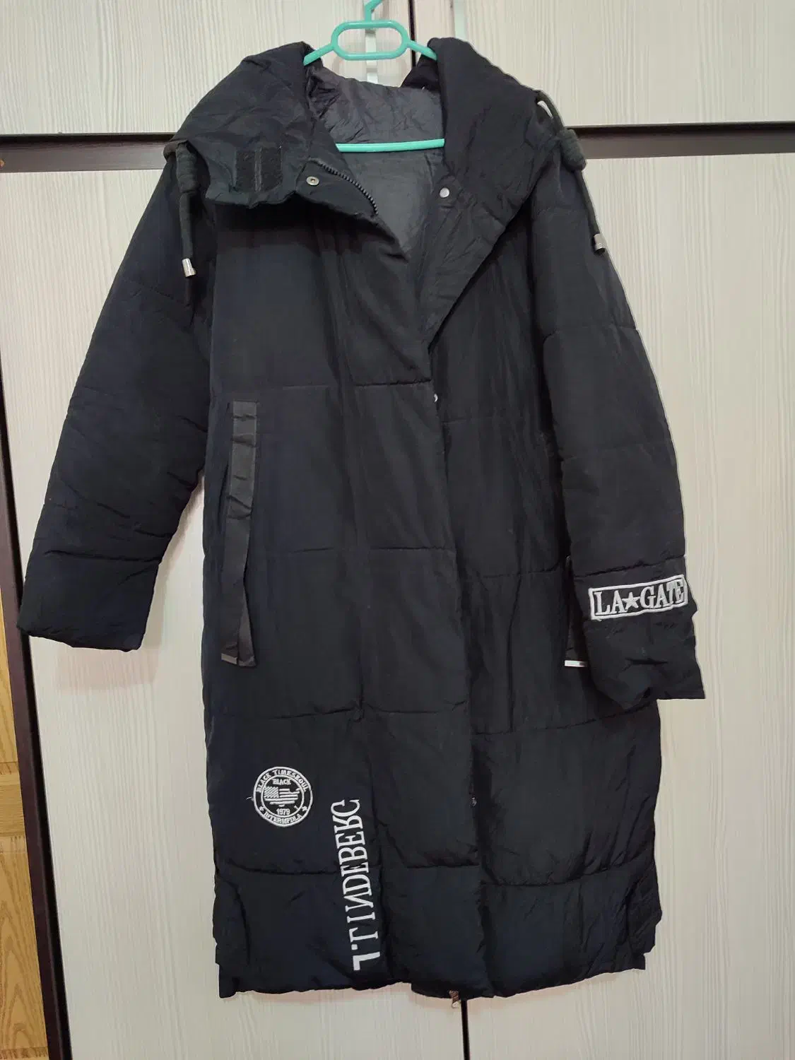 کاپشن بلند خارجی|لباس|سمیرم, |دیوار