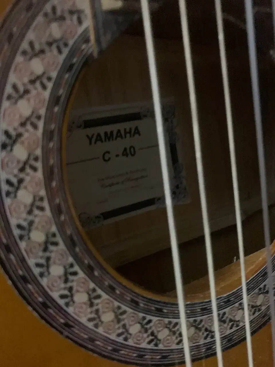 گیتار یاماهاc40|گیتار، بیس، امپلیفایر|قم, شهرک سازمان آب|دیوار