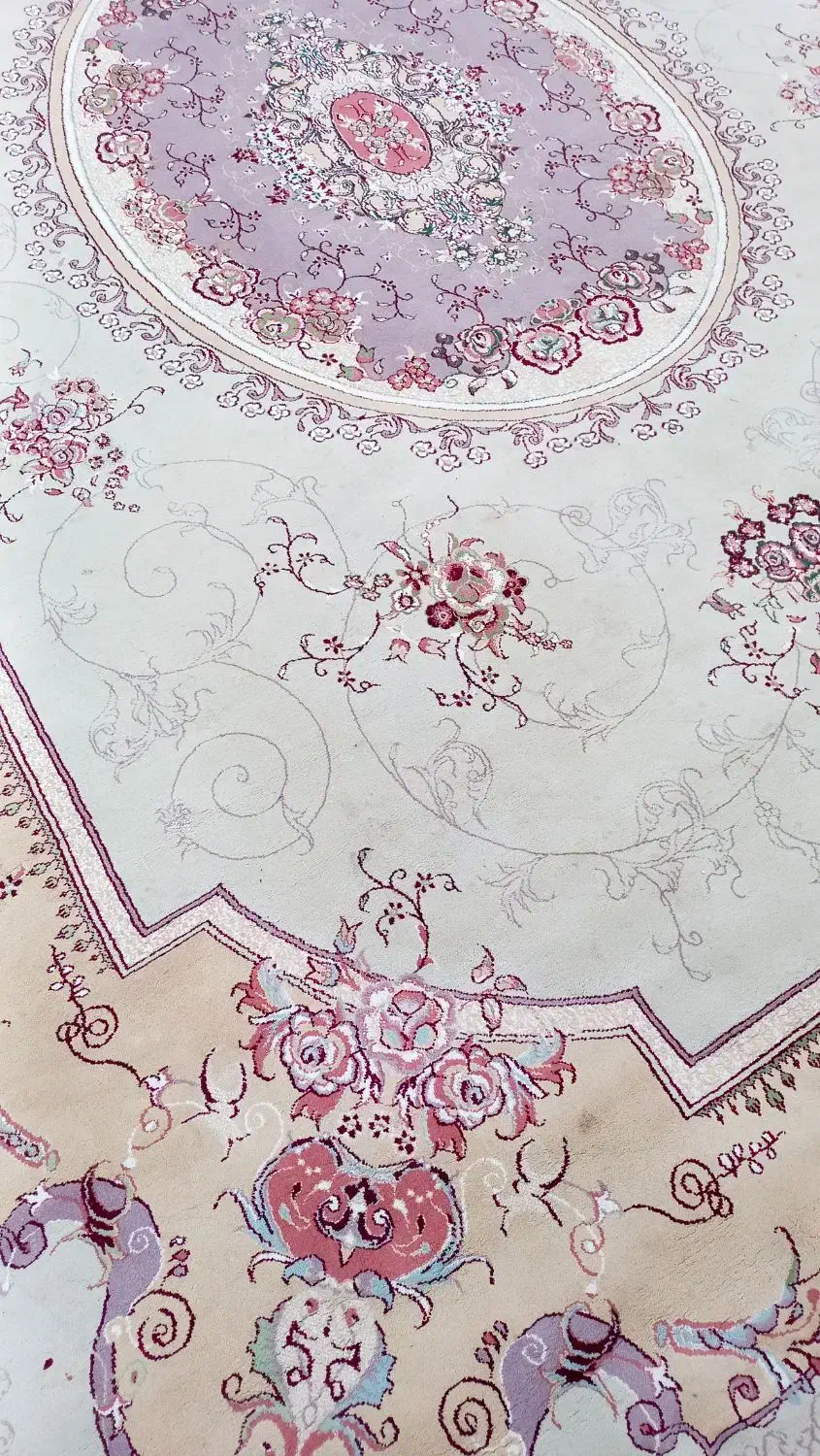 فرش کرم رنگ مخمل تمام نخ ۷۰۰ شانه|فرش|ری, حمزهآباد|دیوار