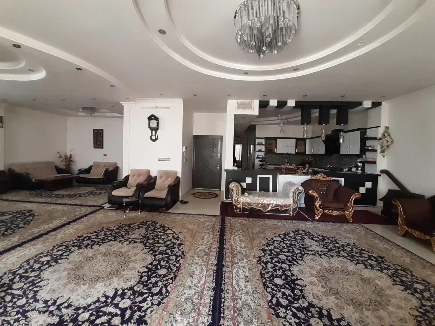 فروش یک واحد مسکونی ۲۱۲ متری در روحبخش ۶|فروش آپارتمان|تربتحیدریه, بهزیستی|دیوار