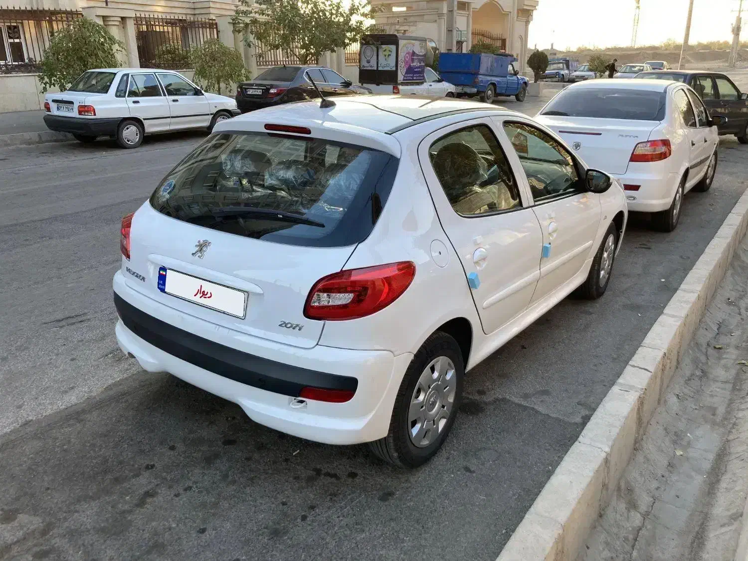 207پانا خشک|خودرو سواری و وانت|قزوین, |دیوار