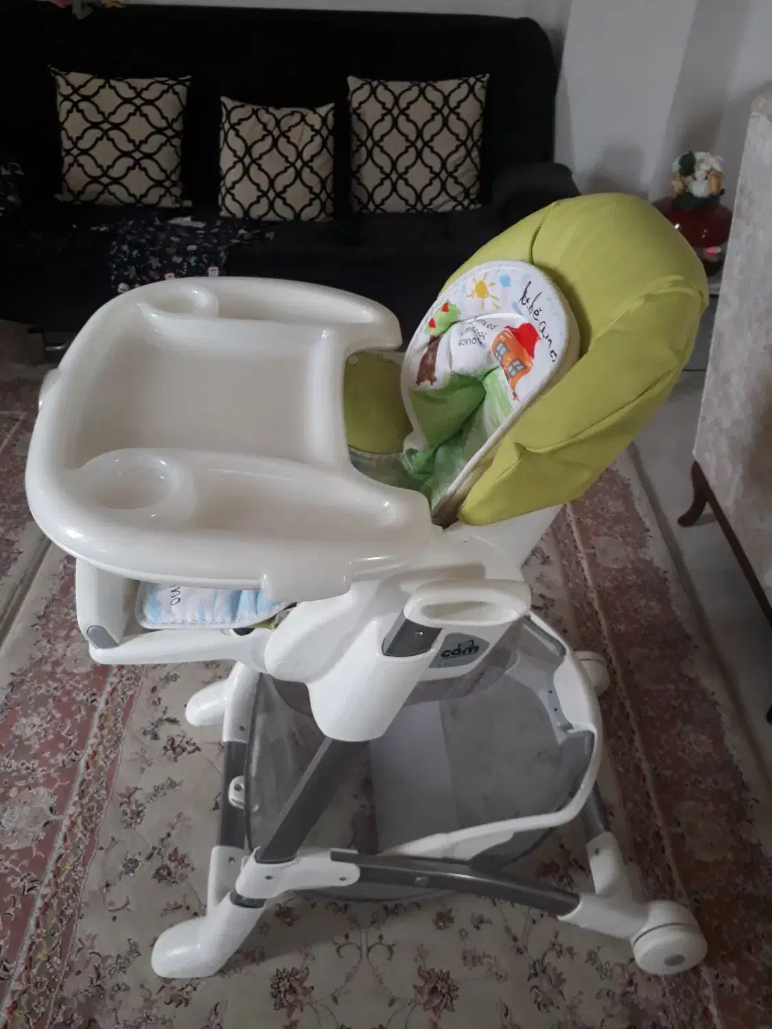 صندلی غذای کودک|تخت و صندلی بچه|لاهیجان, شیشه گران|دیوار