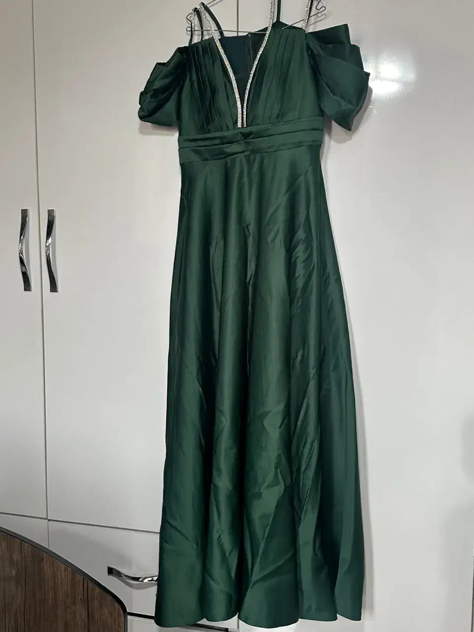 لباس مجلسی|لباس|آستارا, |دیوار