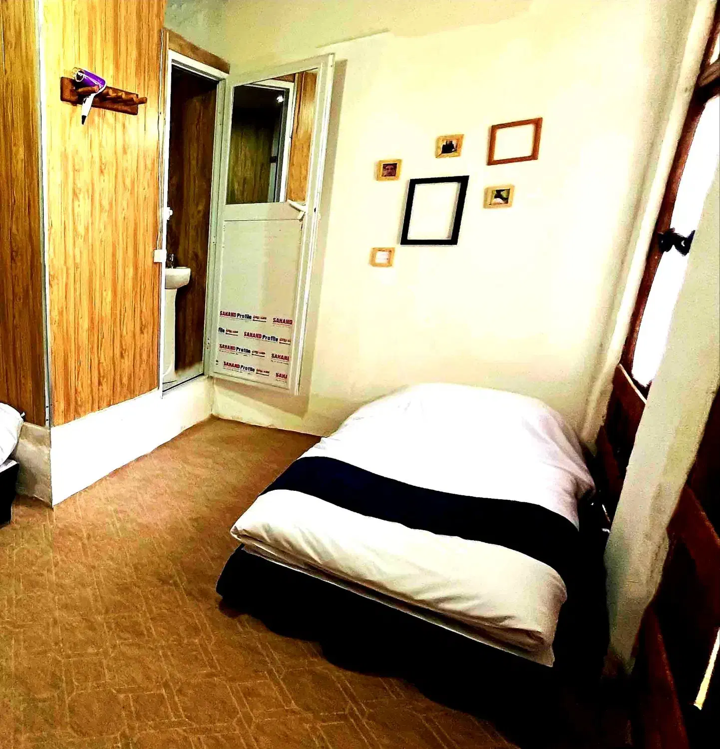 سوئیت/امن و نقلی/مرکز شیراز با وسایل|اجارهٔ خانه و ویلا|شیراز, سیاه سنگ|دیوار