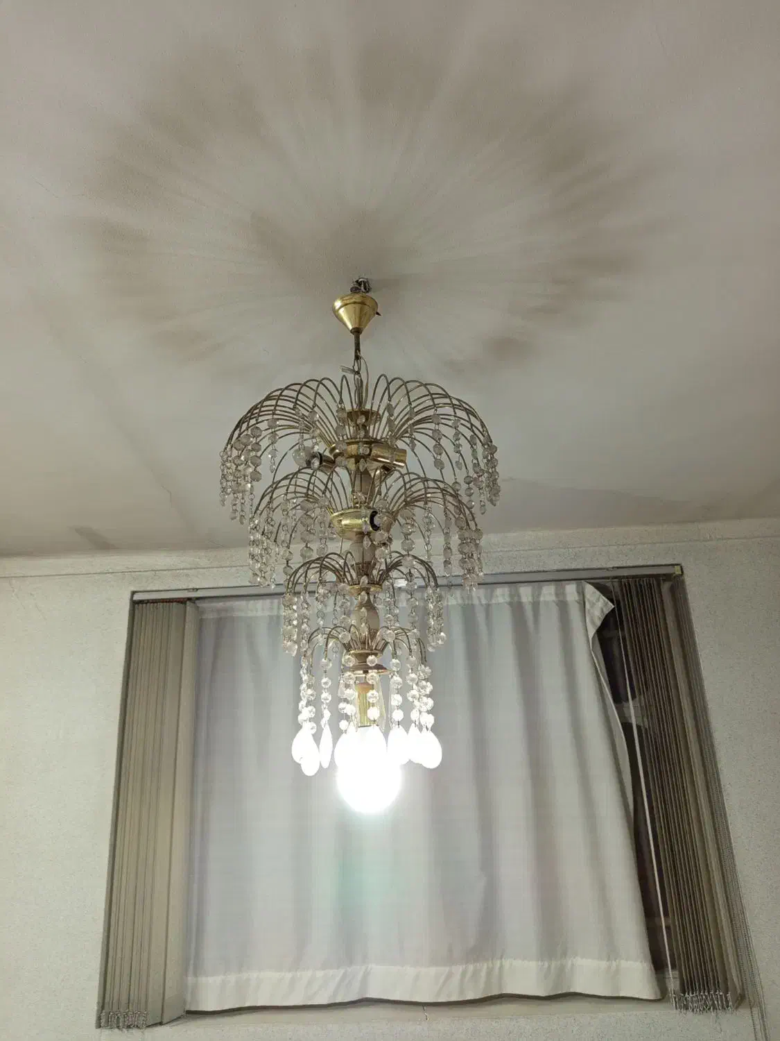 لوستر|لوستر و چراغ آویز|شیراز, دشت چنار|دیوار