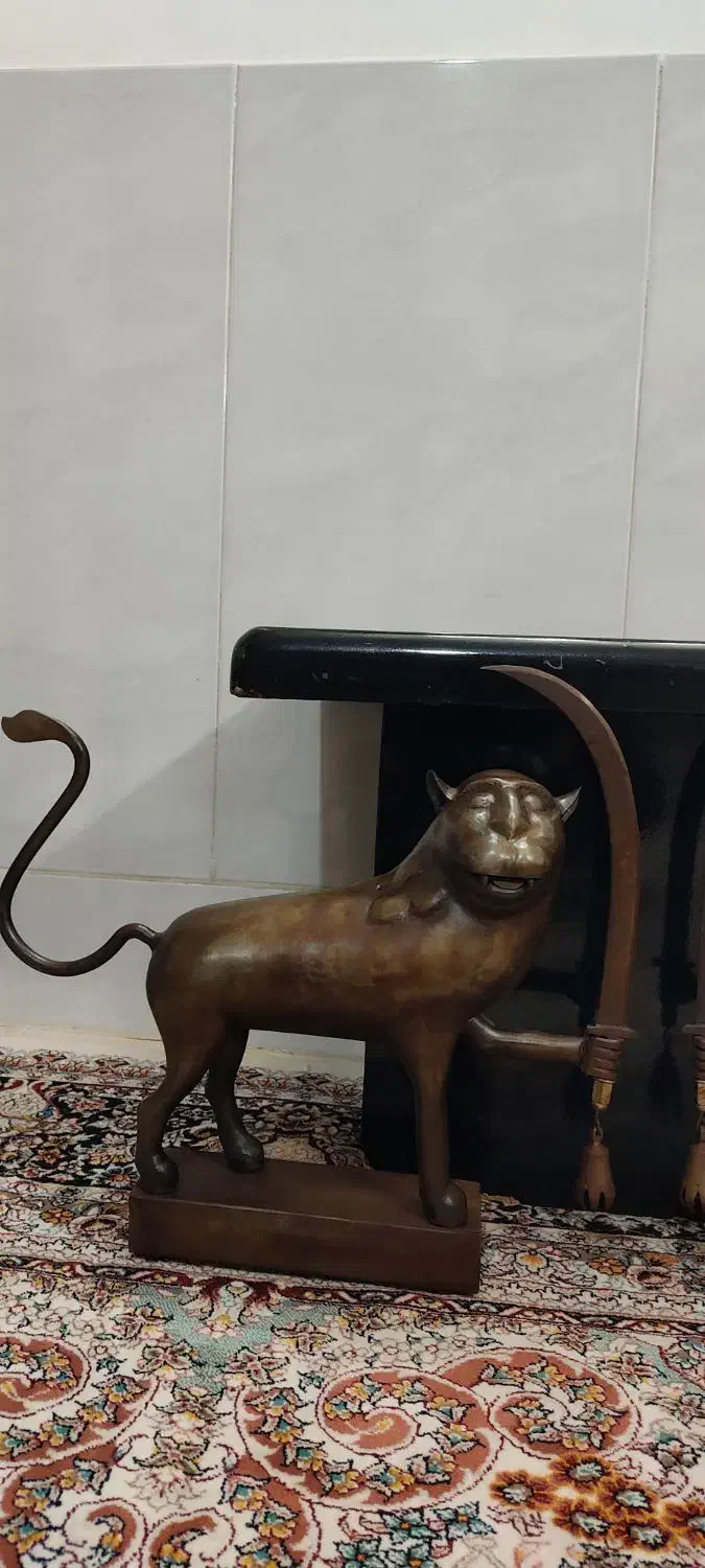 علامت شیر|کلکسیون اشیاء عتیقه|اصفهان, شهرک امام زمان|دیوار