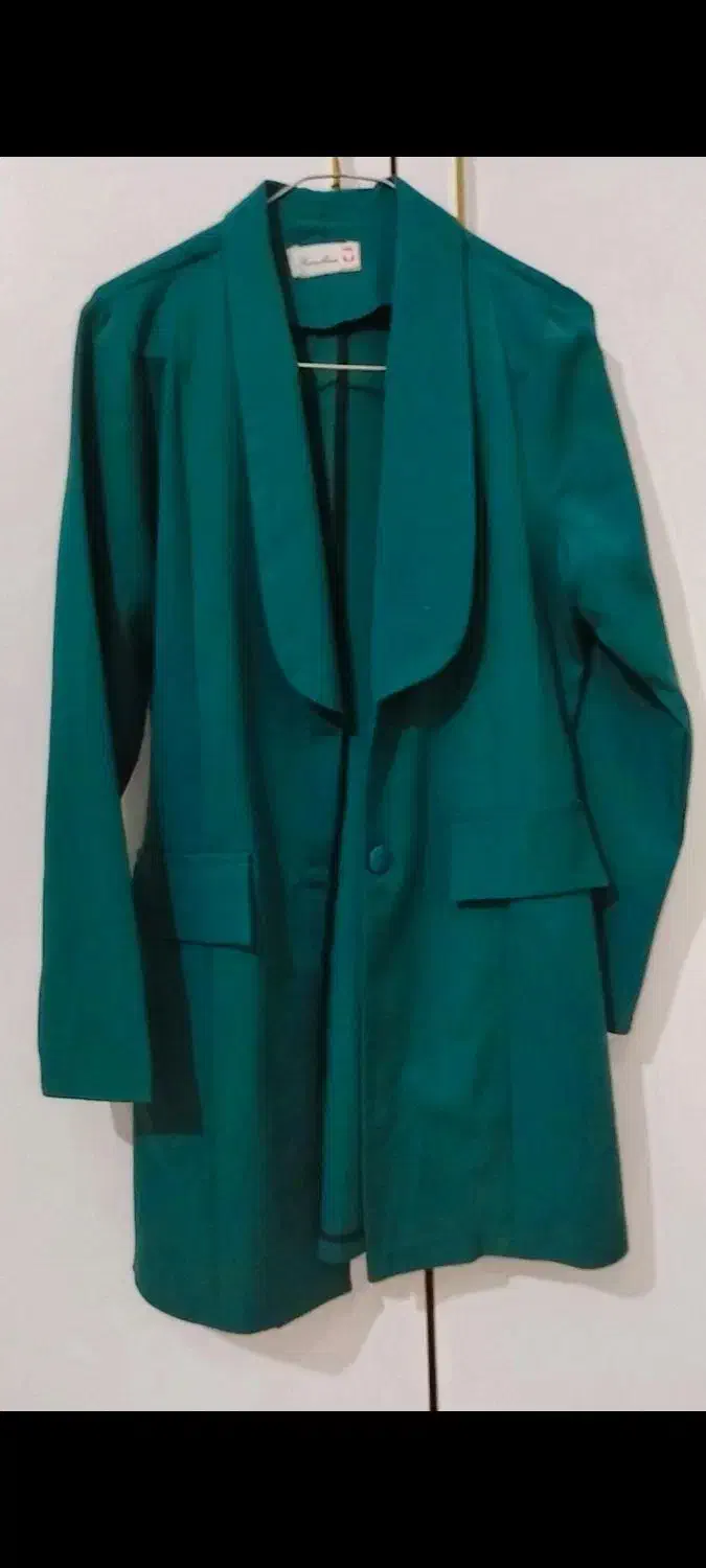 کت/شومیز/پالتو|لباس|فردیس, فردیس|دیوار