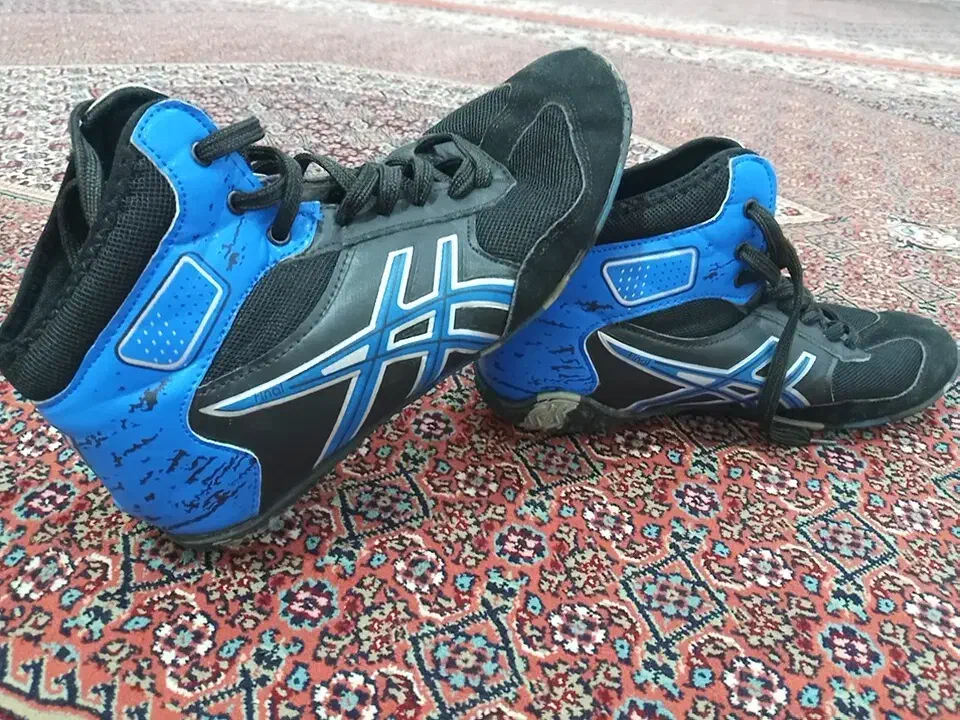 کفش کشتی اصل asix سایز ۴۱ استفاده نشده سالم|کیف، کفش، کمربند|زنجان, |دیوار