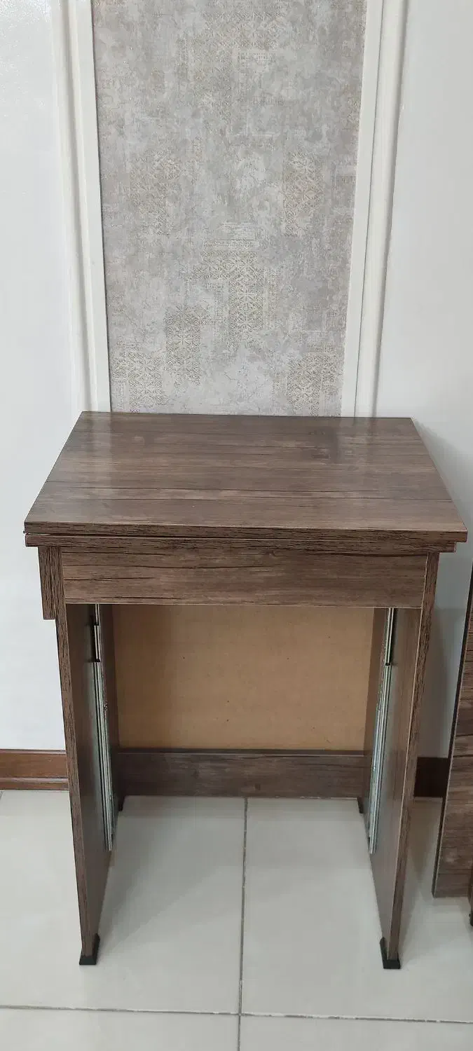 میز چرخ‌ خیاطی همراه با صندلی|لوازم خیاطی و بافتنی|فولادشهر, C4|دیوار