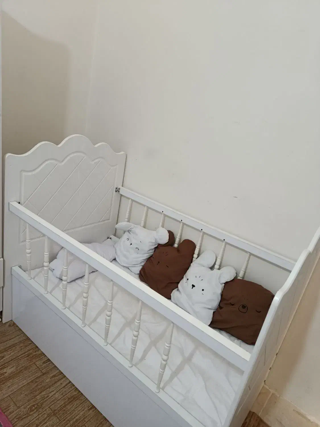 تخت خواب سیسمونی نوزاد و کودک|اسباب و اثاث بچه|آبیک, |دیوار