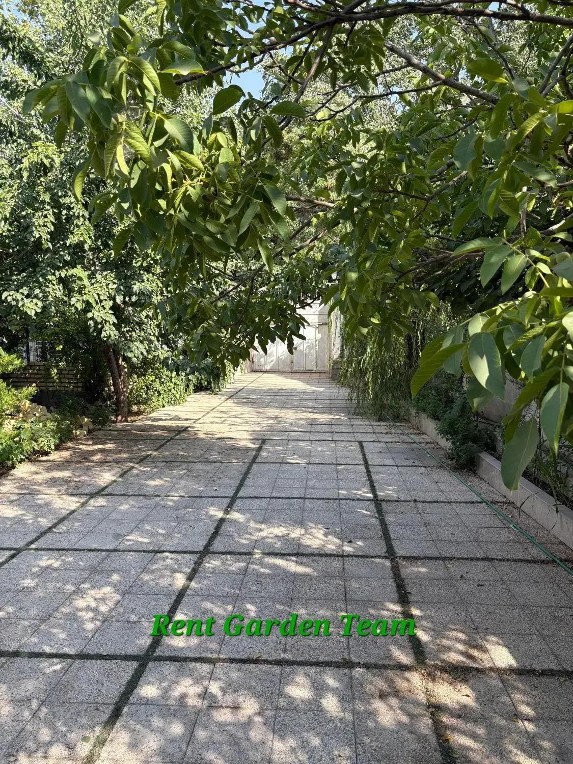 کد ۰۸۹ ، استخر جکوزی بیلیارد ، تیم رنت گاردن|اجارهٔ کوتاه‌مدت ویلا و باغ|شیراز, گویم|دیوار