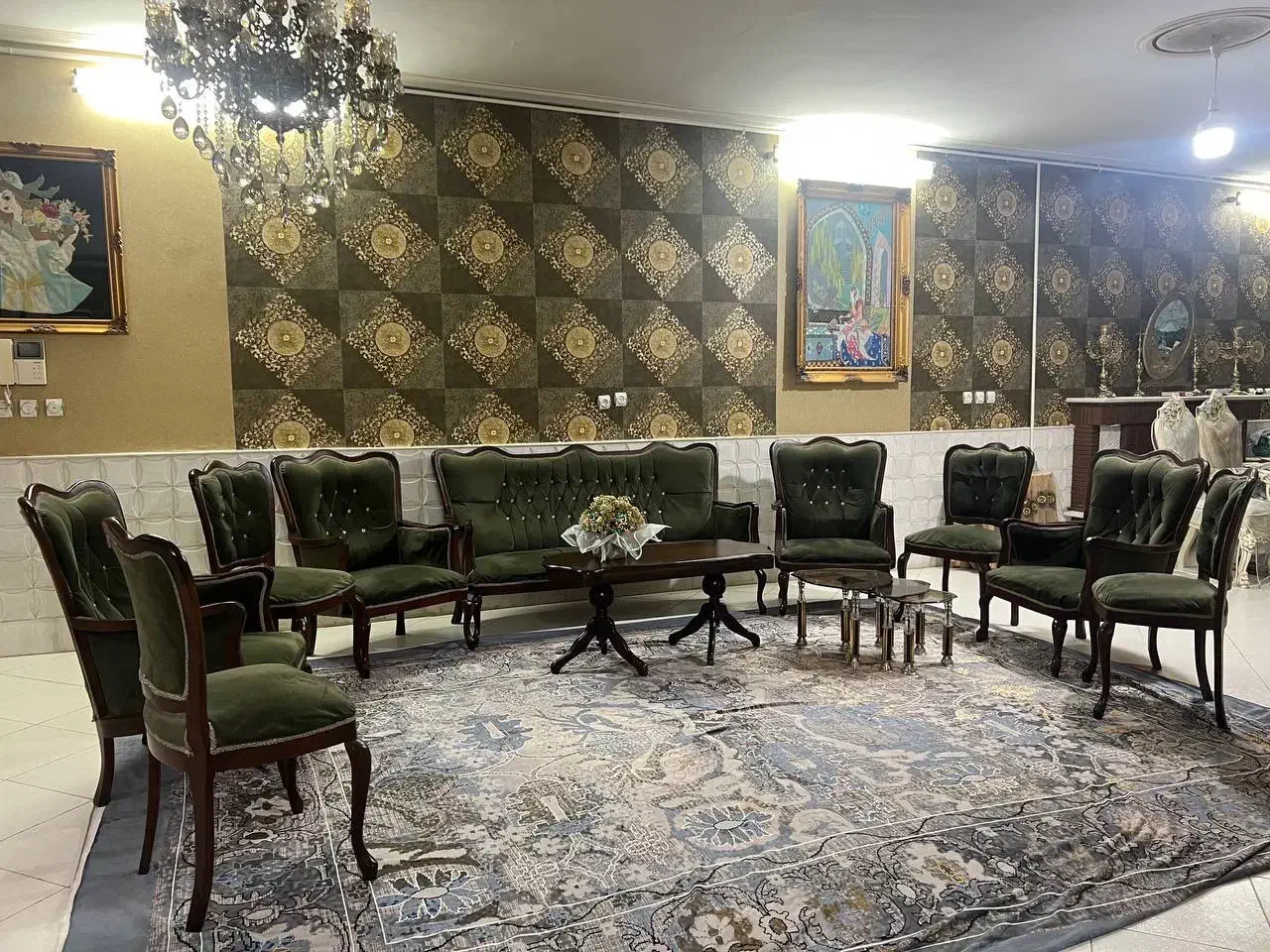 مبل استیل (۷ نفره + ۴ عدد میزبان)|مبلمان خانگی و میز عسلی|قم, باجک دو|دیوار
