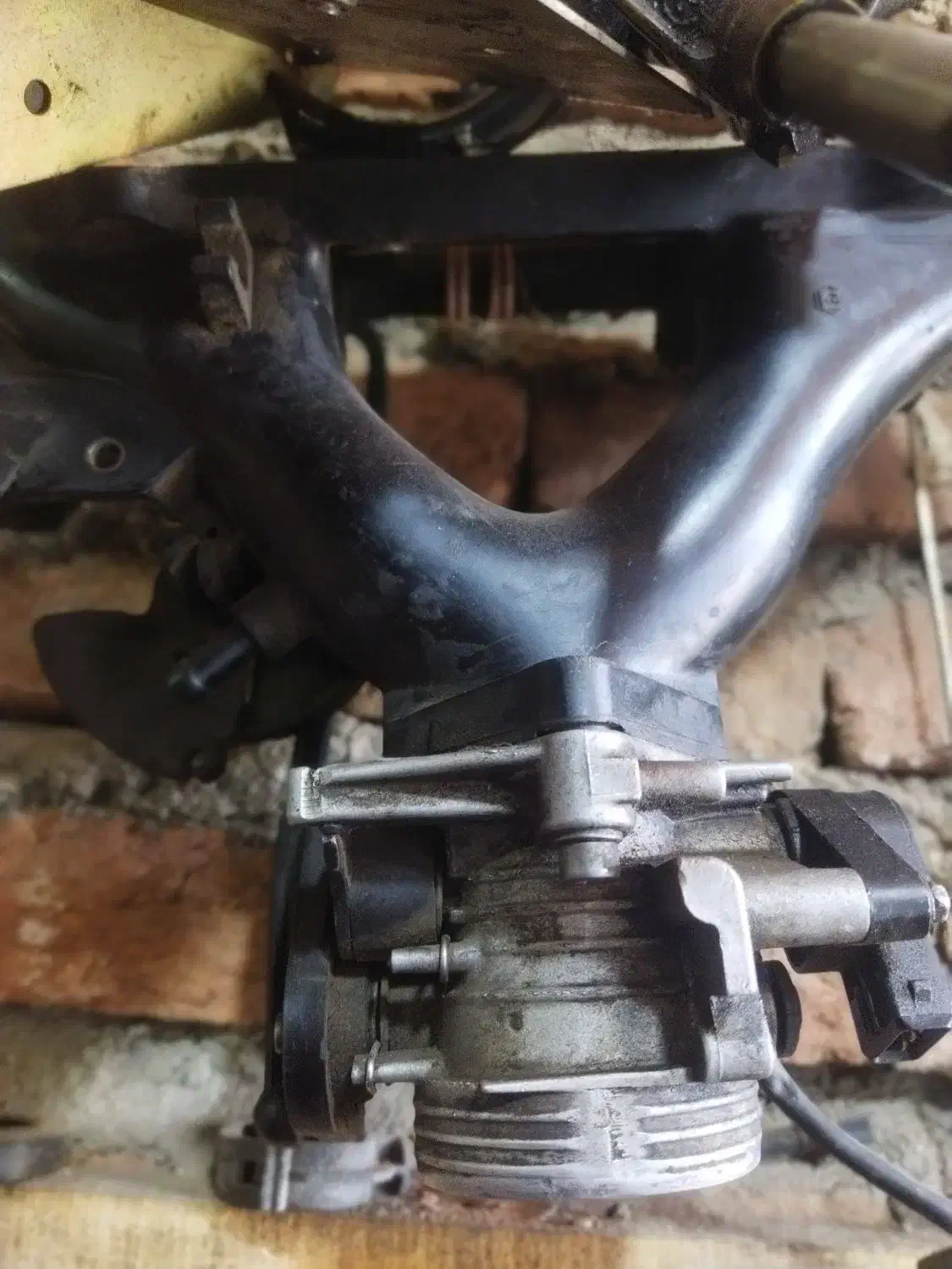 مانیفولد پژو ۴۰۵|قطعات یدکی و لوازم جانبی|میاندوآب, |دیوار