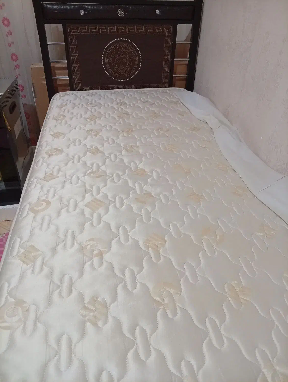 تخت و تشک ویسترvister|تخت و سرویس خواب|ساری, |دیوار