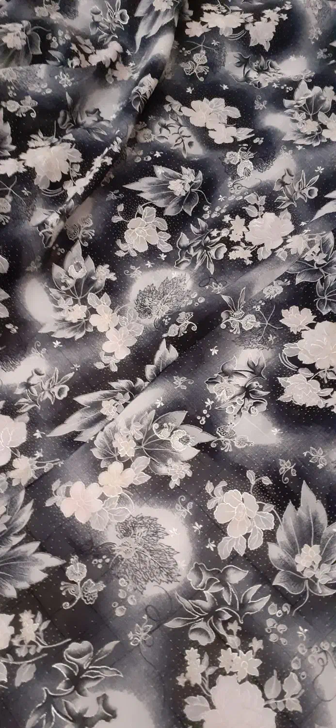 چادر رنگی|لباس|قم, آزادگان|دیوار