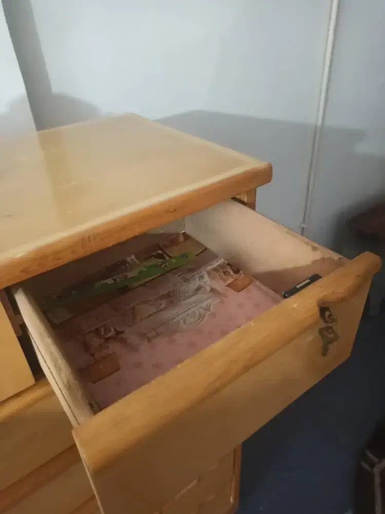 دراور هفت کشو سالم صندلی پایه آهنی|جاکفشی، کمد، دراور|فردیس, شهرک شهید حسینی|دیوار