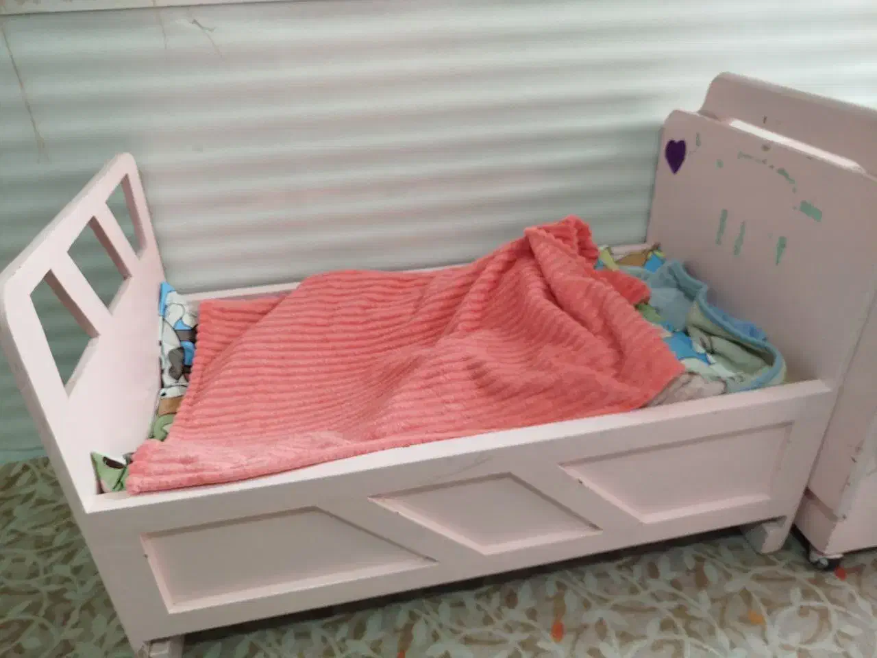 فروش وسایل مهد|کتابخانه، شلف، قفسه‌های دیواری|ارومیه, |دیوار