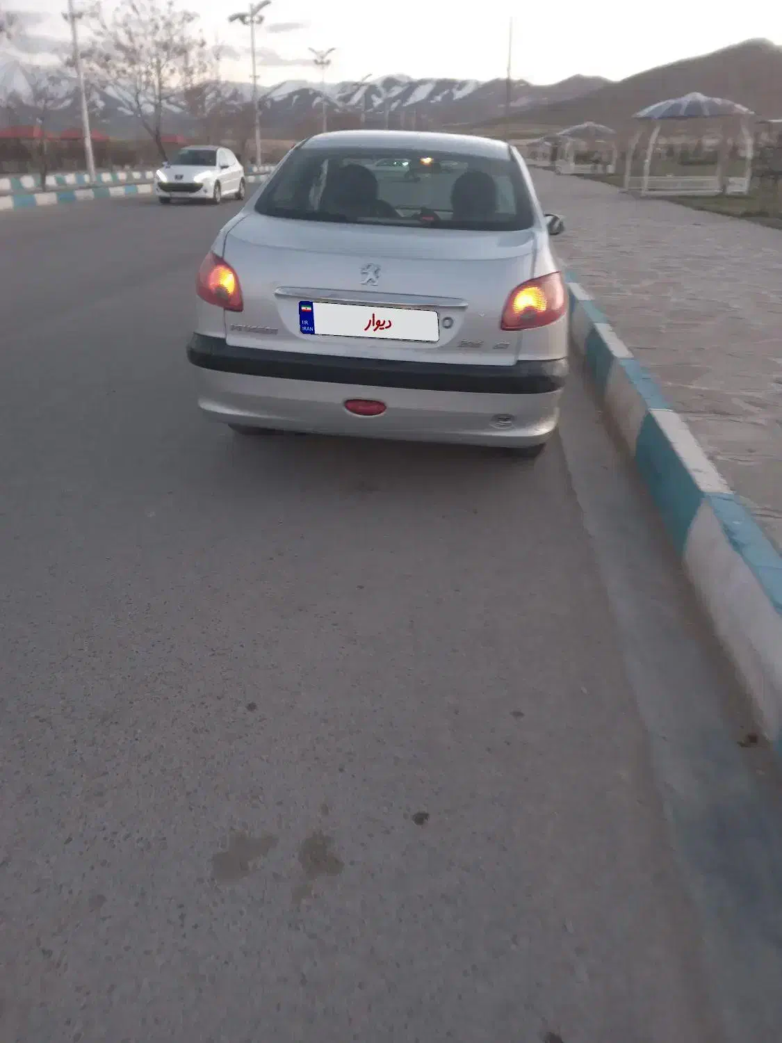 206 اس دی وی ۲۰|خودرو سواری و وانت|قروه, |دیوار