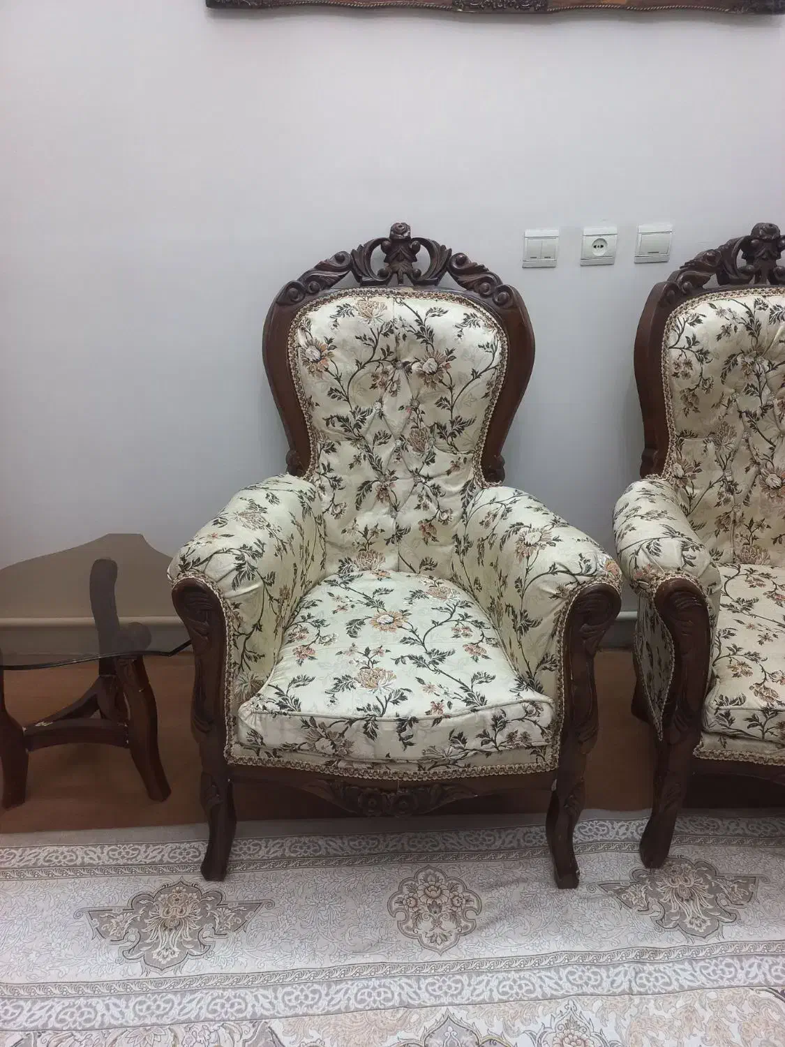 مبلمان 9نفره به همراه سه عدد میز عسلی|مبلمان خانگی و میز عسلی|شهریار, رضی آباد بالا|دیوار