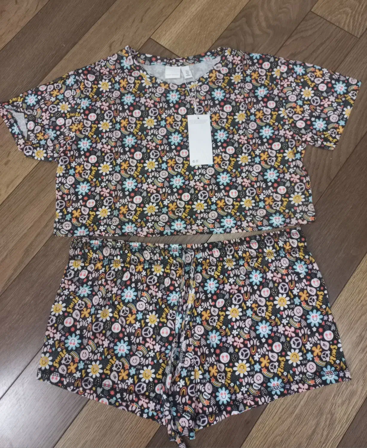 کراپ با شورتک ست|لباس|فردیس, فردیس|دیوار