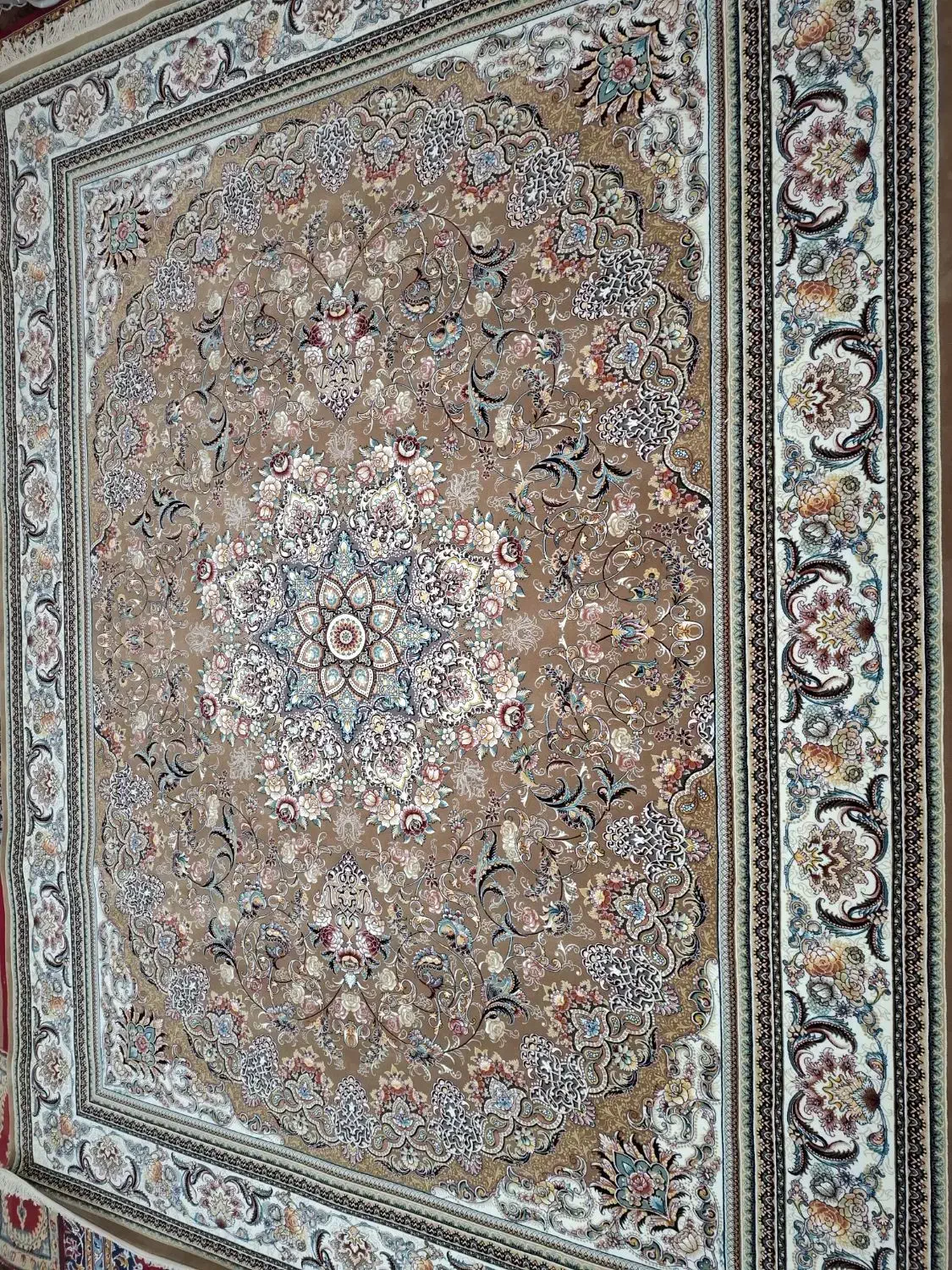 فرش مشهد ۱۲متری ۷۰۰شانه|فرش|مشهد, قائم|دیوار