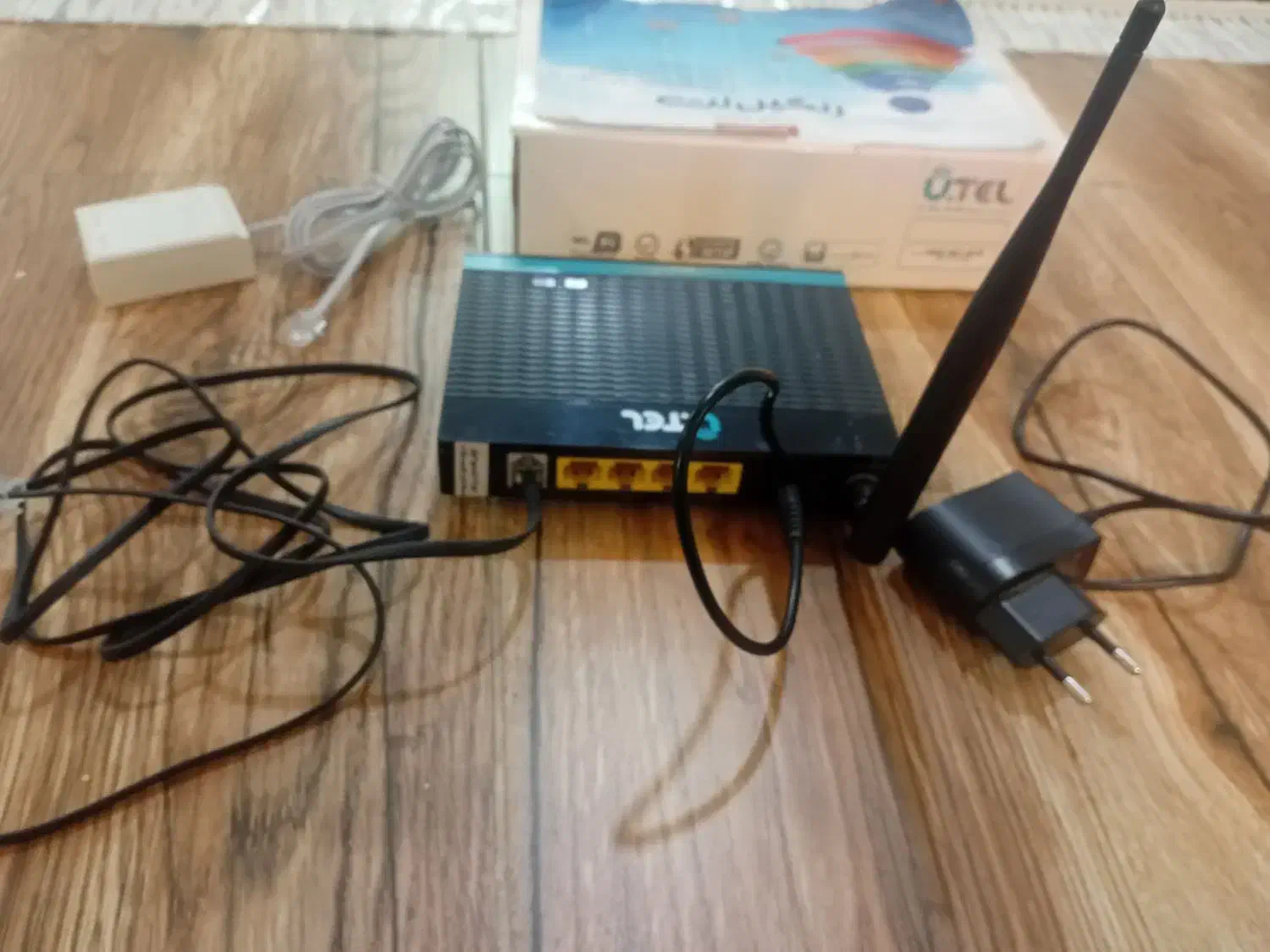 مودم روتر یوتل مدلA154|مودم و تجهیزات شبکه|دورود, |دیوار