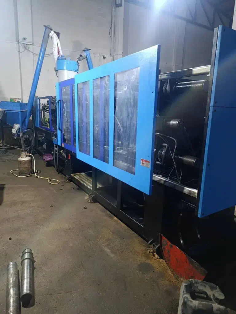 دستگاه تزریق پلاستیک شما را فی فوقالعاده برمیداریم|ماشین‌آلات صنعتی|تهران, هاشمی|دیوار