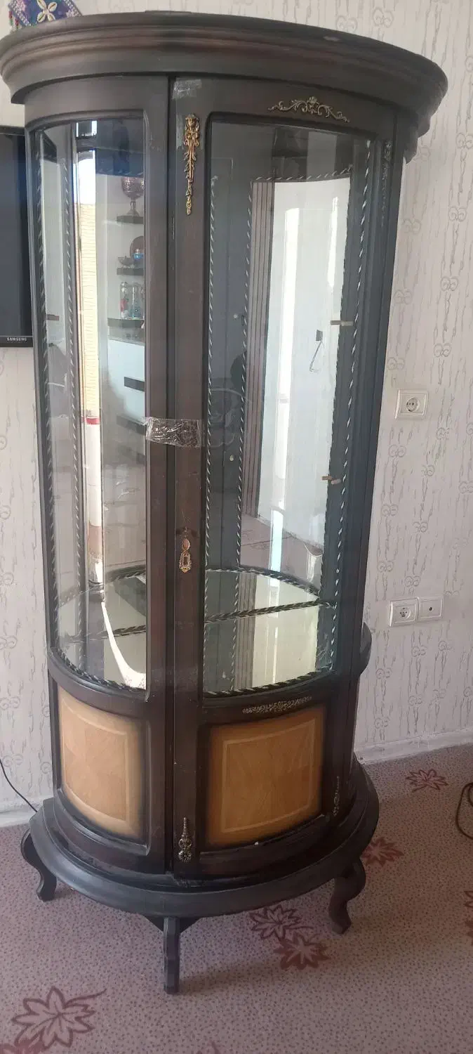 ویترین|بوفه، ویترین، کنسول|بروجن, |دیوار