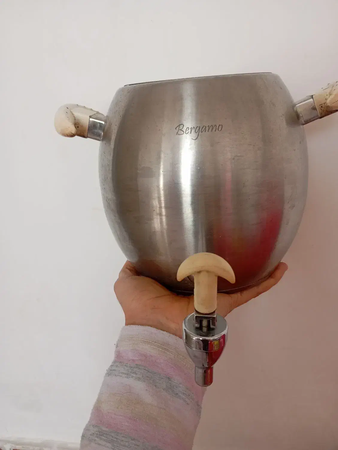 دو عدد کتری قوری درحدنو|قوری، کتری، قهوه‌ساز دستی|بروجرد, |دیوار