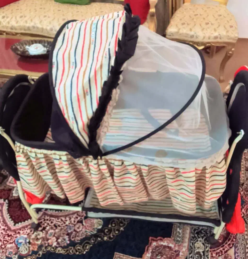 گهواره کودک|کالسکه و لوازم جانبی|خوی, |دیوار