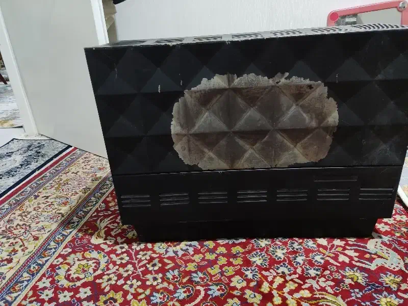 یک بخاری بزرگ کاملاً سالم|بخاری، هیتر، شومینه|فولادشهر, B4|دیوار