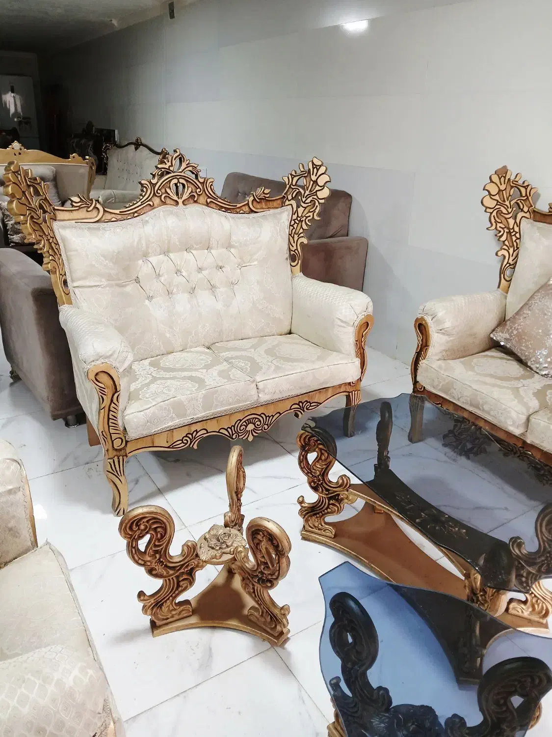 مبل سلطنتی و راحتی|مبلمان خانگی و میز عسلی|کوهدشت, |دیوار