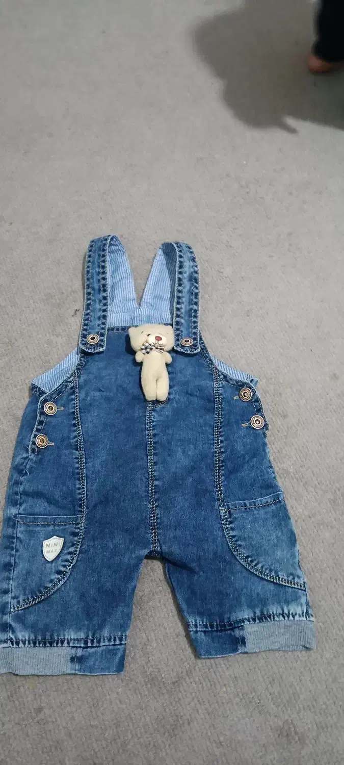 لباس بچگانه|لباس|مسجد سلیمان, |دیوار