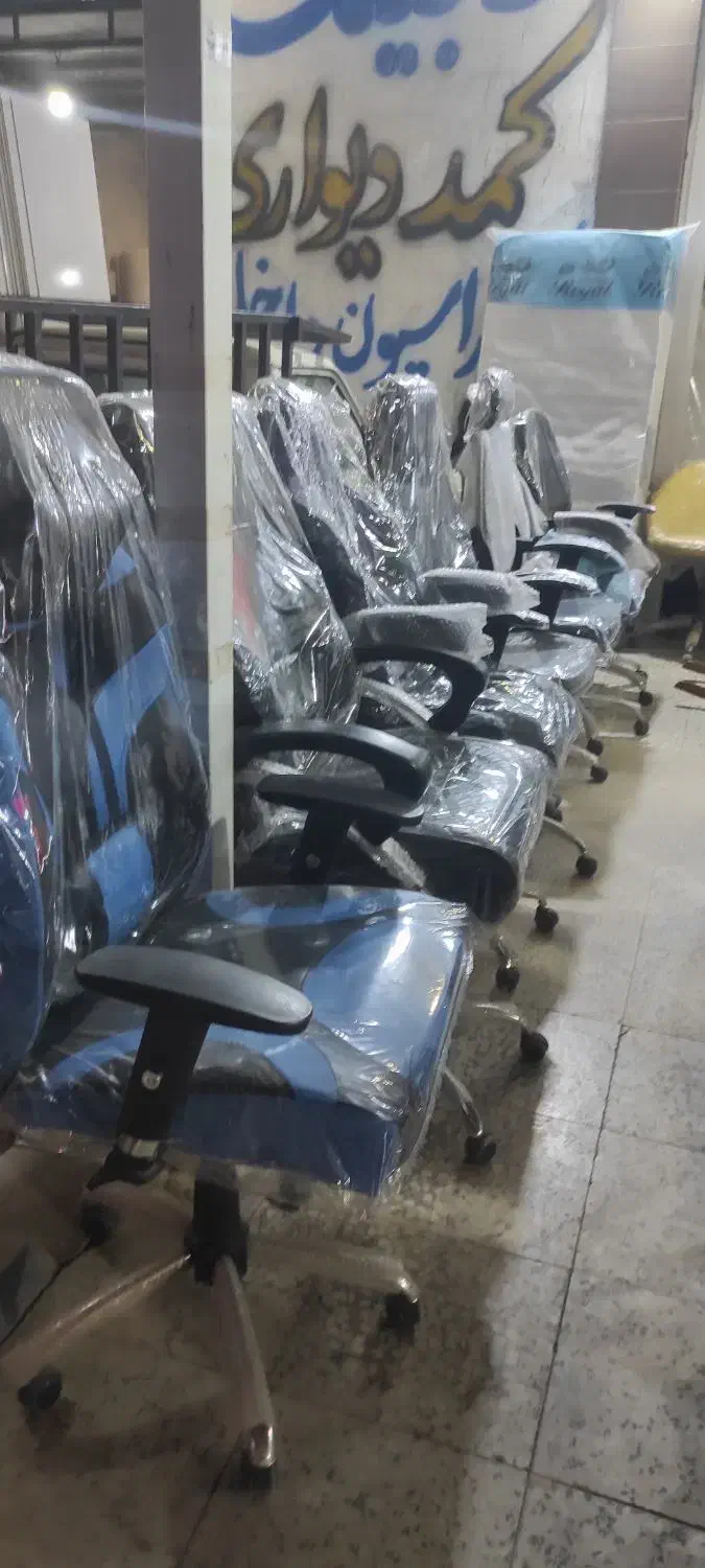 فروش انواع صندلی مدیریت واداری|مبلمان اداری|بهبهان, |دیوار