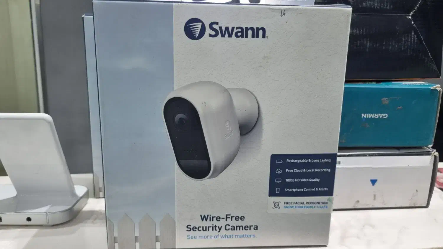 دوربین مدار بسته سولار|دوربین مداربسته|تهران, درختی|دیوار