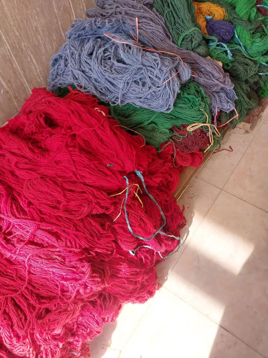 خامه فرش|لوازم خیاطی و بافتنی|اهر, |دیوار