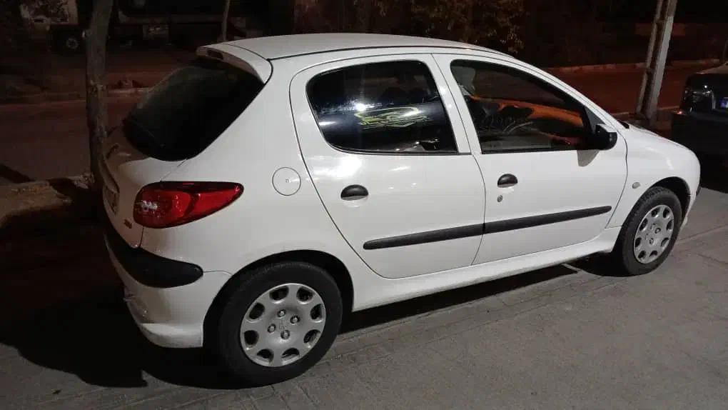 پژو ۲۰۶ مدل۹۶تیپ ۲ سالم خانگی|خودرو سواری و وانت|تهران, تهرانپارس جنوبی|دیوار