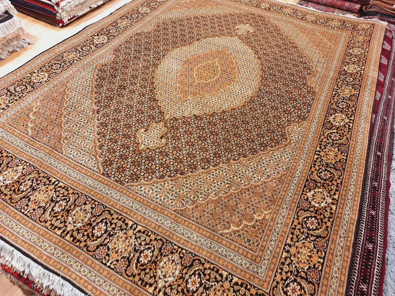 قالی ۹متری دستباف تبریز نقشه ماهی|فرش|تهران, اکباتان|دیوار
