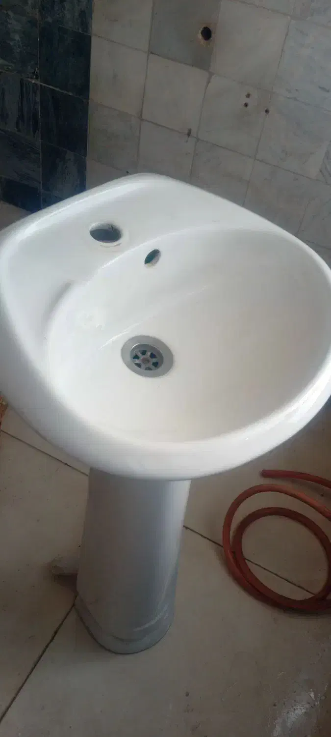 روشویی پایه دار|لوازم سرویس بهداشتی|ورامین, شهرک مدرس|دیوار