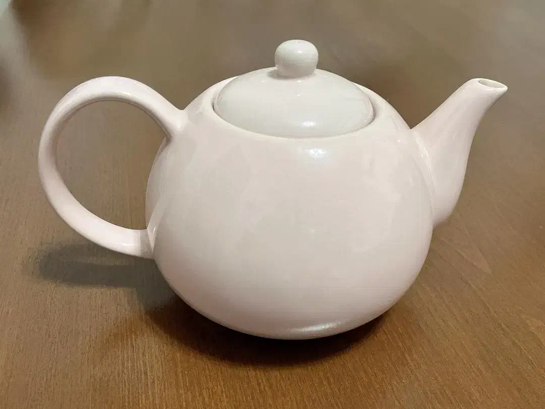 کتری و قوی|قوری، کتری، قهوه‌ساز دستی|رشت, کوی فکوری|دیوار