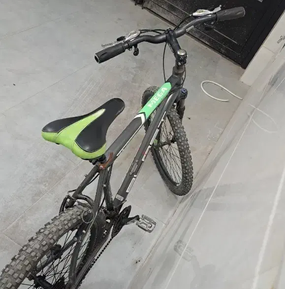 دوچرخه بلاست کوهستانی لاستیک آجدار|دوچرخه، اسکیت، اسکوتر|آران و بیدگل, |دیوار