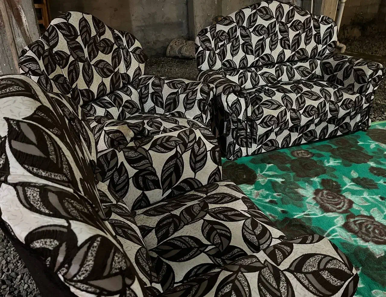 مبل راحتی ۴ نفره|مبلمان خانگی و میز عسلی|قائم‌شهر, |دیوار