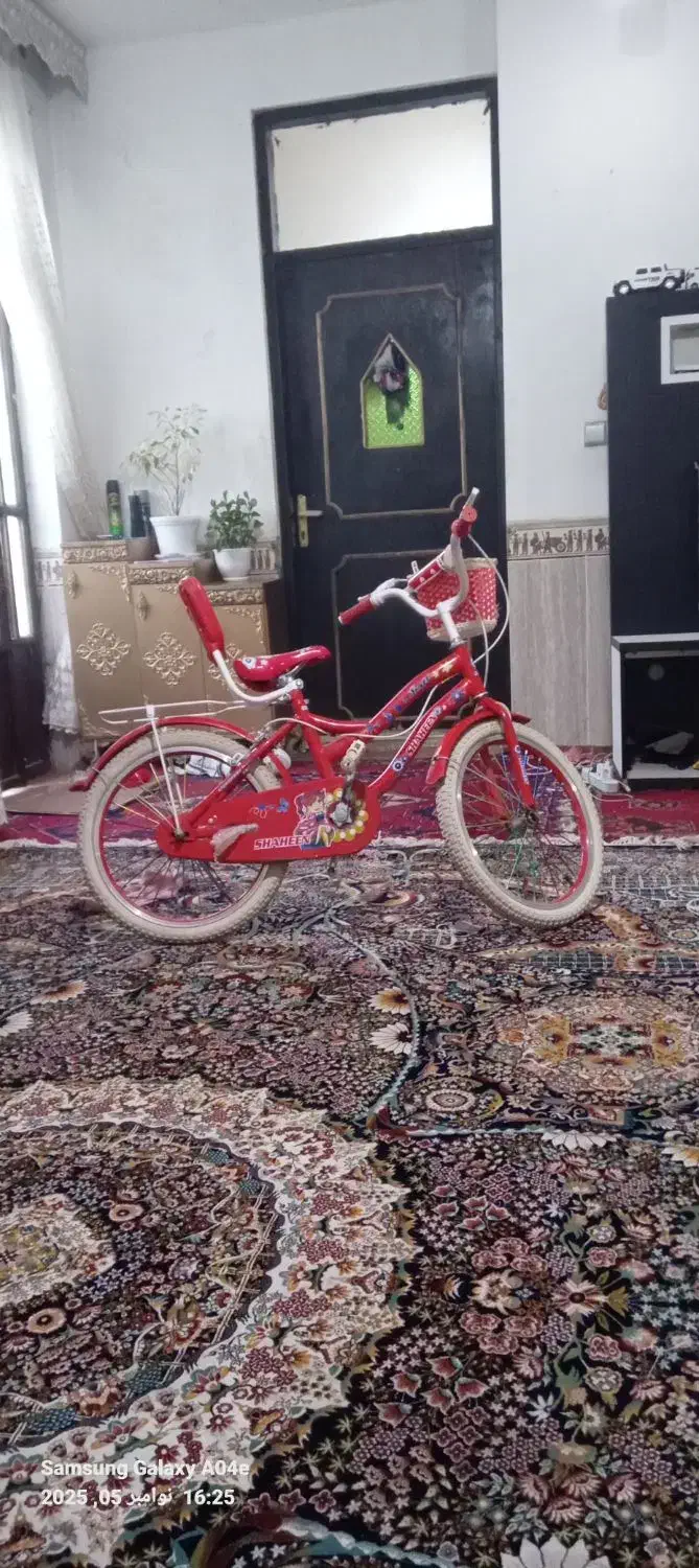 یک عدوچرخه ی20 دخترونه|دوچرخه، اسکیت، اسکوتر|بم, |دیوار