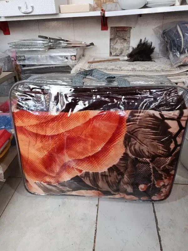 پتو|رختخواب، بالش، پتو|ماکو, |دیوار